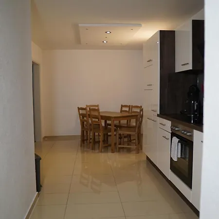Apartment Dreams Im Erdgeschoss Koetz